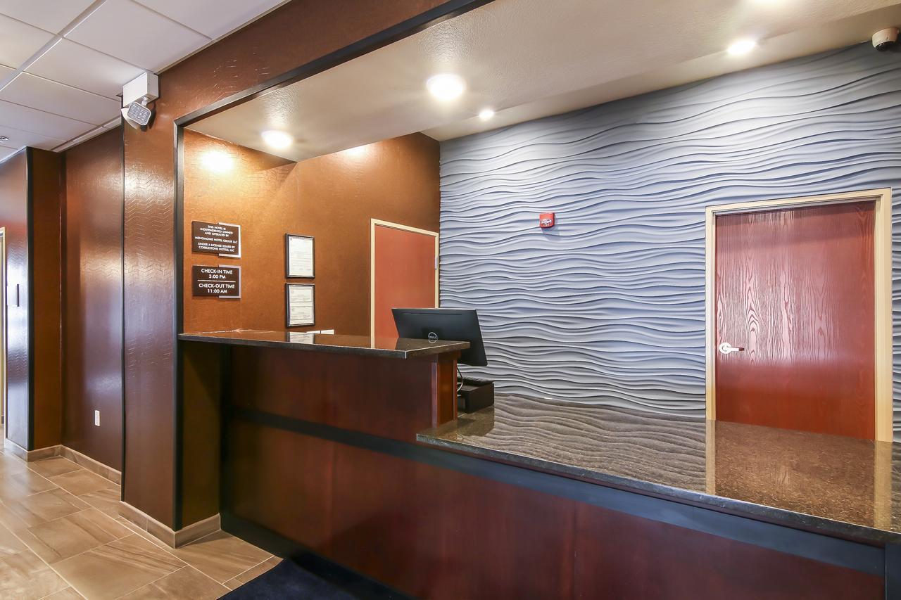 Cobblestone Inn & Suites - Menomonie/Uw-Stout Bagian luar foto